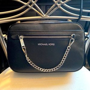 Michael Kors Black Jet Set Crossbody Purse